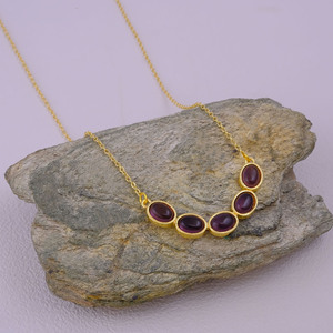 Collier superposé en améthyste violette - Chaîne en or plaqué 18 carats avec breloque - Bijou artisanal élégant de style bohème - Product Image 3