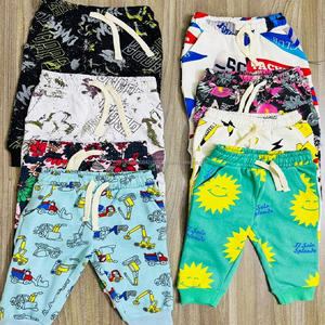 Pantalon en jean droit pour enfants style quatre saisons avec imprimé étoiles, coupe ample et large, en coton pour filles, vêtements en stock - Product Image 4