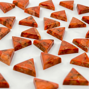 Turquesa naranja Mohave en forma de triángulo, cabujón, piedra preciosa suelta para la fabricación de joyas - Product Image 1