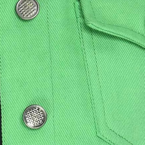 แจ็คเก็ตยีนส์ผู้หญิงปี 2026 สำหรับฤดูหนาว พิมพ์โลโก้ตามสั่ง ออกแบบเองได้ บริการ OEM ระบายอากาศ แห้งเร็ว ติดกระดุม ไซส์ใหญ่ สไตล์วินเทจ น้ำหนัก 360 กรัม - Product Image 6