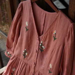 Elegante Vestido Midi de Lino Rosa Terracota Hecho a Mano, Tela Orgánica Sostenible, Vestido Étnico de Una Pieza, Ropa de Verano para Mujer - Product Image 1