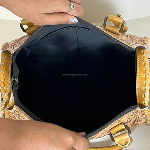 Bolsa de Viaje Grande de Cuero Repujado a Mano, Lista para Enviar, Precio al por Mayor, para Mujer, Bolsa de Cuero Vacuno, Bolsa de Viaje Tipo Duffel, Bolsa Cruzada de Diseñador - Product Image 6