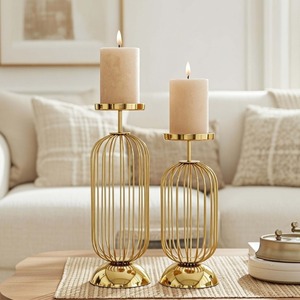 Ensemble de bougeoirs design en fil doré, 31 cm et 25,5 cm, décoration d'intérieur, utilisation pour mariage, support en métal durable - Product Image 2