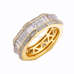 Anillo de Hombre de Plata 925 Personalizado de Primera Calidad con Diamante Cultivado en Laboratorio y Elegante Patrón de Piedras Multicapa - Product Image 1
