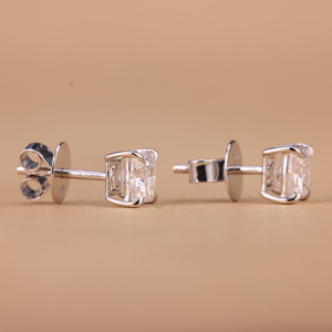 Pendientes de Diamantes con Corte Princesa, Plata 925, Engaste de Garra, Diseño Geométrico Clásico, Joyería de Compromiso para Mujer - Product Image 2