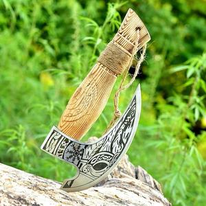 Cortador de Pizza Estilo Vikingo Hecho a Mano, Cuchillo para Pizza de Acero Inoxidable con Hoja Grabada y Mango de Madera, Regalo Personalizado para Papá - Product Image 2