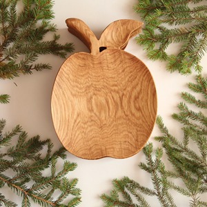 Plateau en bois en forme de feuille, idéal pour une présentation de table haut de gamme, la présentation des aliments et le service des invités. Plateau à apéritifs en bois d'Inde. - Product Image 3