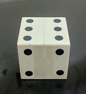 Ensemble de dés en os faits à la main modernes pour les jeux de pelouse, le camping, les activités de plein air et la décoration de jardin - Product Image 3