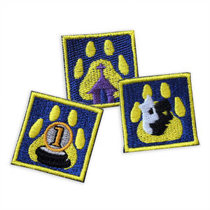 Petit patch brodé thermocollant en forme de lettres et de chiffres en forme de cœur, pour porte-clés, couvre-passeport, porte-cartes, sac, accessoire de mode, vente en gros - Product Image 6