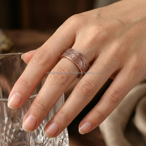 Joyería Terapéutica Biomagnética al por Mayor • Banda Unisex Lineal Ajustable con Ranuras - Product Image 4