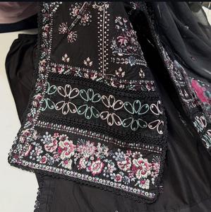 Robe d'été en tissu lawn de qualité supérieure pour femmes 2026, vente en gros, ensembles décontractés 3 pièces pour femmes pakistanaises - Product Image 5