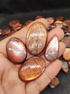 Pierres précieuses de sunstone violette naturelle de haute qualité, polies, en cabochon, pour bijoux - Product Image 1