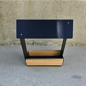 Mangeoire à oiseaux suspendue en métal en forme de maison moderne avec perchoir en bois, pour jardin extérieur, station de nourriture minimaliste pour oiseaux sauvages - Product Image 5