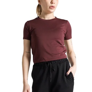 T-shirts pour femmes à coupe classique, formels, à séchage rapide, en tissu Oxford, écologiques, personnalisables pour une utilisation en extérieur en été - Product Image 1