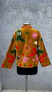 Veste en velours brodée à la main avec motifs bohèmes fantaisistes, œil maléfique céleste et serpent, style Suzani, Blazer Mandarina moderne bohème - Product Image 3