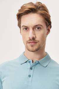 Camiseta Polo para Hombre, Corte Clásico, 100% Algodón, con Logotipo Bordado e Impreso Personalizado - Product Image 2