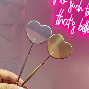 Miroir professionnel pour extensions de cils, forme cœur unique et mignonne, finition métallique, miroir esthétique pour salon, réflexion ultra-nette - Product Image 6