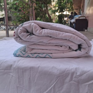 High Quality Luxury Organic Reversible Handmade Cotton <b>Quilt</b> Lightweight Breathable King Size Solid Pattern Eco-Friendly - Product Image 1