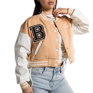 Chaquetas Cortas Estilo Universitario para Mujer, Diseño Personalizado, Chaqueta Universitaria Corta con Mangas de Cuero para Mujer con Parche de Letras de Chenilla - Product Image 1