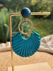 Boucles d'oreilles en résine de qualité supérieure, robustes, couleur unie, personnalisables, vente en gros directe usine - Product Image 5