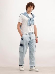 Jean décontracté pour homme en denim 100 % coton, coupe ample et large, taille mi-haute, délavage clair, écoresponsable, avec poches, confort tout au long de la journée - Product Image 3