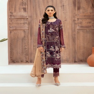 Robe de mariée pakistanaise de luxe en mousseline de soie, collection Lehnga Choli, broderie lourde, Ramsha Vol-26, longueur ras du sol, tenue ethnique de soirée - Product Image 2