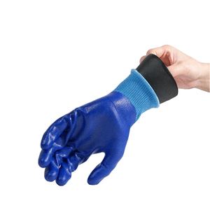 Gants en nitrile personnalisés offrant une adhérence fiable, un confort flexible et une protection durable des mains pour les applications professionnelles. - Product Image 2