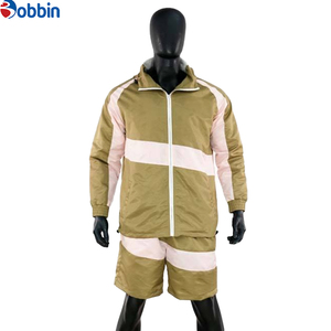 Conjunto Deportivo de Nylon Transpirable y Cómodo, Estilo Hip Hop, Chaqueta Corta con Cierre y Parches con Logotipo Personalizado, Pantalones Cortos Deportivos - Product Image 3