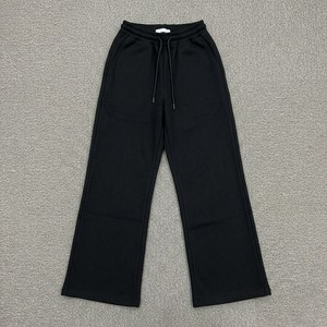 Joggers minimalistes pour femmes de qualité supérieure, coupe droite, couleur noire unie, pantalon de survêtement ample, doux et chaud en molleton, décontracté, pour le fitness et la détente - Product Image 5