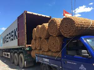 Tapis en fibre de coco pur, très demandé, prêt à être expédié, pour les créations artistiques d'intérieur et la structure robuste pour la décoration scénique professionnelle. - Product Image 2