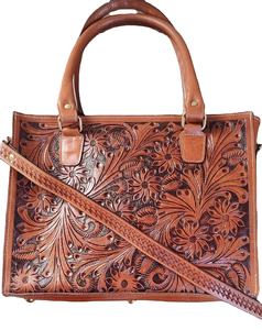 Sac fourre-tout en cuir véritable de qualité supérieure fait à la main sac à bandoulière personnalisé d'inspiration occidentale usiné à la main avec fermeture à glissière pour le printemps/été - Product Image 1