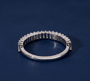 Anillo de Eternidad de Diamantes de Corte Brillante en Oro Blanco de 14K, Engaste de Garra, Joyería Fina Clásica para Mujer, Minimalista, 3g, Regalo de Aniversario - Product Image 3