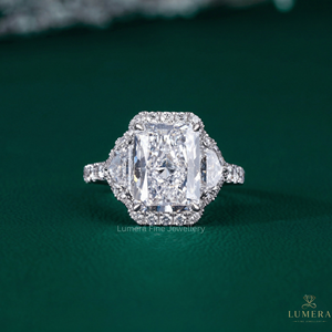 แหวนเพชรทรงรัศมีเพาะเลี้ยงในห้องปฏิบัติการ สี D-E ความสะอาดระดับ Clarity ทอง 18k แบบเดี่ยว รับรองโดย IGI แหวนแต่งงานสุดหรู - Product Image 1