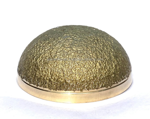 Bol en laiton rustique de luxe, texturé, décoratif, pour table, en métal, pour la thérapie sonore ayurvédique, pour la décoration de la maison - Product Image 5