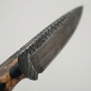 Couteau de chasse, de camping et de bushcraft à lame fixe en acier carbone, fait main sur mesure, avec manche hybride bois-résine, vente en gros OEM - Product Image 3