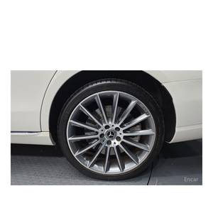 Mercedes-Benz Classe E E450 4MATIC Exclusive Juillet 2021 45 721 km Volant à gauche Boîte de vitesses automatique Caméra de recul - Product Image 5