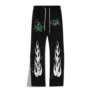 กางเกงวอร์มทรงแฟลร์ สตรีทแวร์สั่งทำได้ ไซส์พลัสลำลอง ผ้าคอร์ดูรอย ผ้าฝ้าย ผู้ชาย ล้างสีสไตล์วินเทจ พิมพ์ลายขาดๆ - Product Image 1