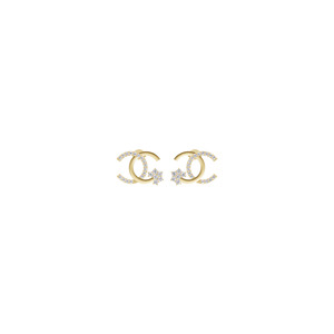 Boucles d'oreilles clous Aarinya en or 14 carats avec diamants de laboratoire pavés en arc entrelacé, motif floral circulaire, bijoux minimalistes pour soirée - Product Image 1