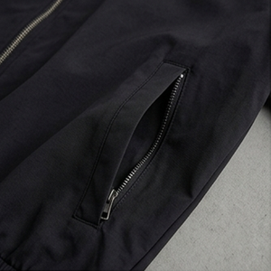 Traje casual de camisa y pantalón de manga corta con cuello alto y cremallera para hombre, estilo urbano, transpirable, 100% poliéster, 380g, para primavera - Product Image 6