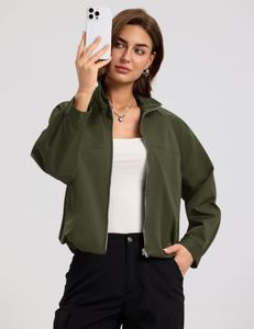 Chaqueta Bomber Verde Oliva Personalizada para Mujer, Cuello Alto, Cierre de Botones y Cremallera, Chaqueta Bomber Informal, Venta al Por Mayor OEM - Product Image 6