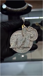 Colgante Redondo Personalizado con Nombre, Estilo Iced Out, Joyería para Hombre, con Micro Pavé y Engaste de Garras - Product Image 4