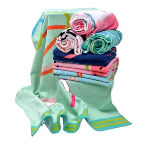 Serviettes de plage de grande taille en coton 100% de haute qualité, imprimées avec des motifs - Product Image 1
