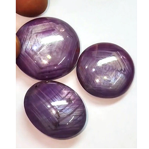 3 Pièces de Rubis Étoilé Rouge Naturel, Cabochons Ronds et Ovales de 25mm à 30mm, 329 carats, Lot Certifié Iroc Sales, Qualité Commerciale, Pierre Précieuse en Vrac - Product Image 4