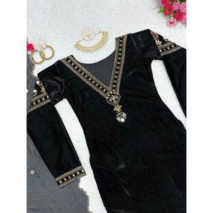 ด้ายกำมะหยี่แฟนซีพร้อมกระจกทำงานด้านบนด้านล่างมีสีดำ dupatta - Product Image 6