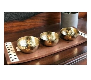 ชุดถาดเสิร์ฟอาหารทำจากไม้อะคาเซียชุดชามโลหะฝังมุก3ชิ้นได้รับการรับรอง epch งานฝีมืออินเดียตามสั่งขนาด - Product Image 1
