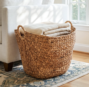 Panier rond en fibres végétales tissées avec poignées, panier de rangement décoratif bohème, pièce unique - Product Image 3