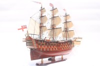 Modèle de bateau à voile anglais HMS VICTORY LORD HORATIO NELSON, finition bois polie, artisanal, Feng Shui, objet de collection, best-seller