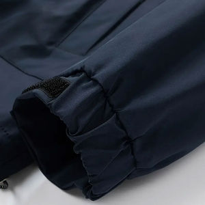 Chaqueta cortavientos impermeable para hombre, chaqueta para la nieve, que ofrece protección para la lluvia, la nieve, el invierno y viajes al aire libre. - Product Image 4