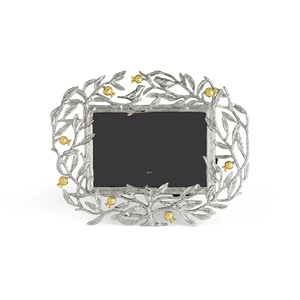 Cadre photo en métal au design élégant avec des œuvres d'art complexes et un charme classique pour un élégant affichage mural ou de table - Product Image 6