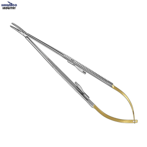 Portaagujas Manual CASTROVIEJO de Plata, 18 cm, Curvo, con Certificación TC, CE e ISO, 1 Año de Garantía - Product Image 1